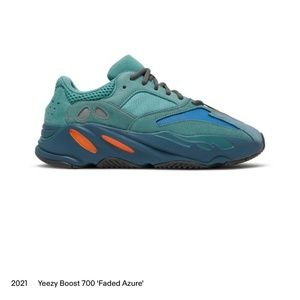 Yeezy Boost 700 ‘Fade Azure’
